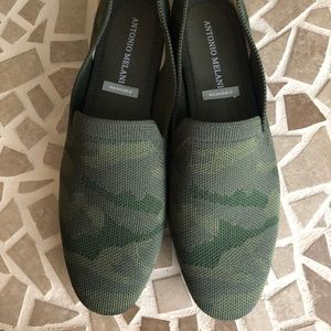Antonio melani shoes size 8.5 Excellent Condition New Washable Camouflage.